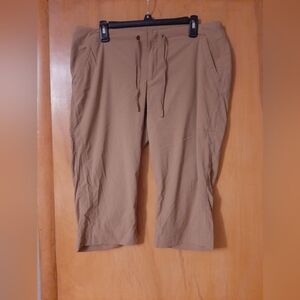 Womens cropped pants